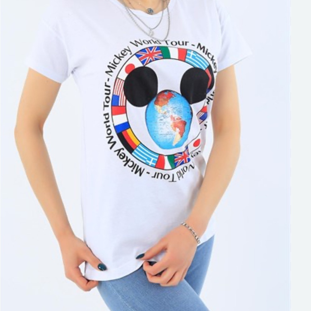 NWOT ZARA Mickey World Tour Oversized Graphic Tee – Size M | Disney Streetwear
